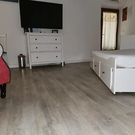 Apartman アパート カポリーヴェリ
